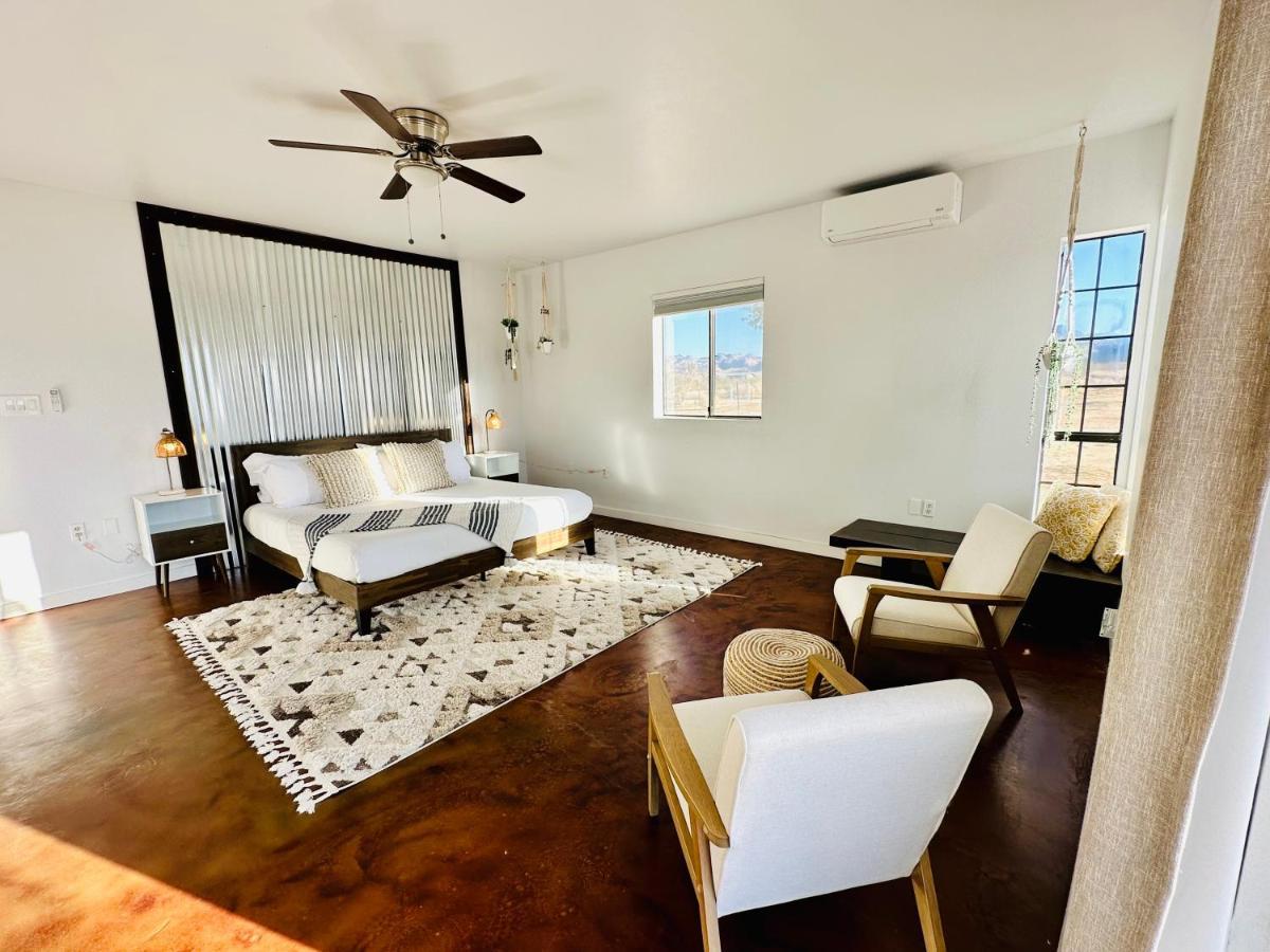 Ravens Nest Ranch, Fire Pit , Views, Near Jt Park! Villa โจชัวทรี ภายนอก รูปภาพ